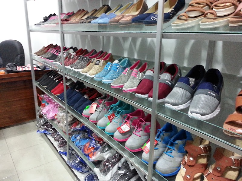 Sepatu Nyaman di Cilacap: Kapan Waktunya Belanja?
